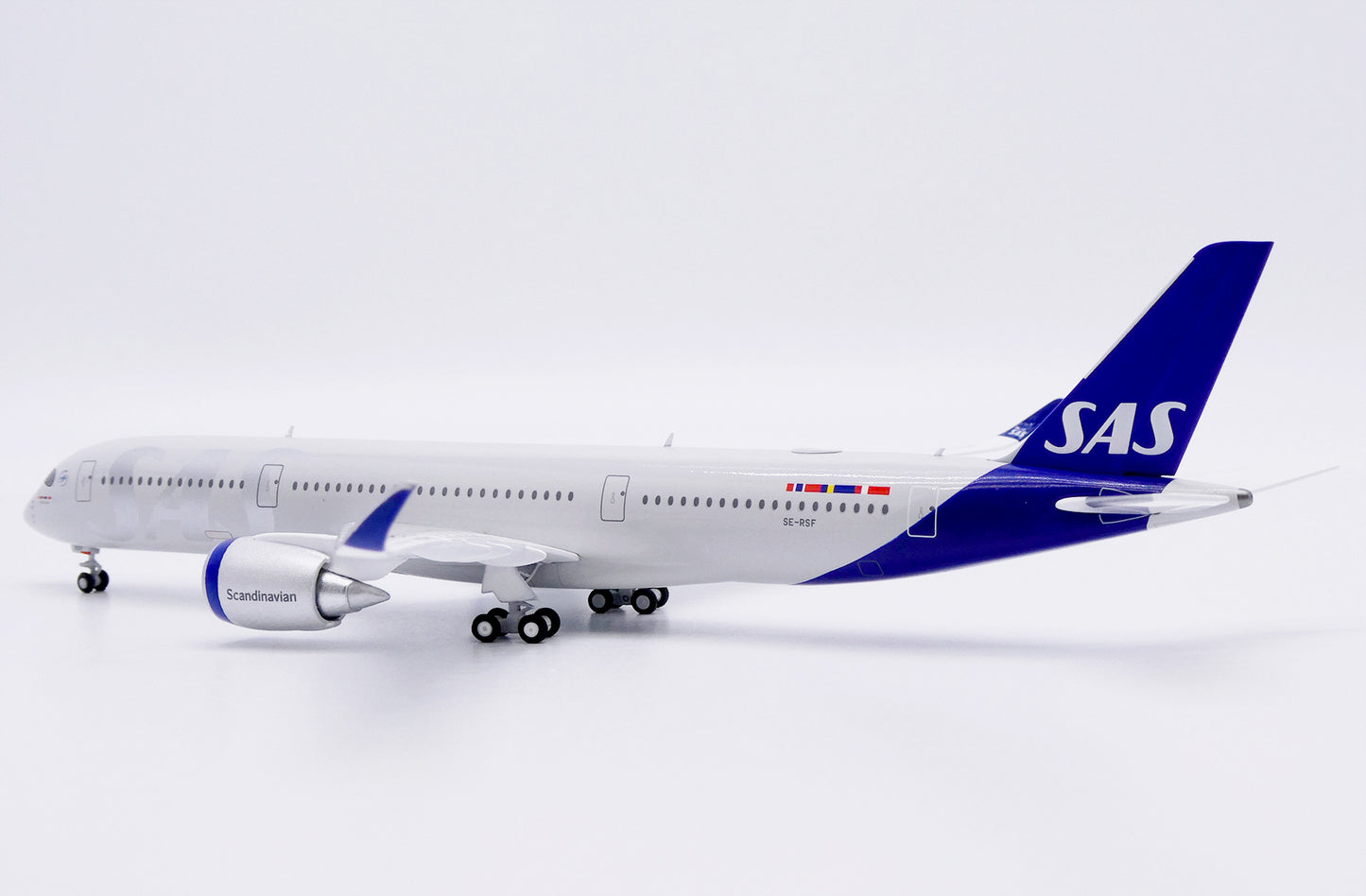 JC WINGS A350-900XWB SAS SCANDINAVIAN AIRLINES "SKYTEAM LOGO" REG: SE-RSF