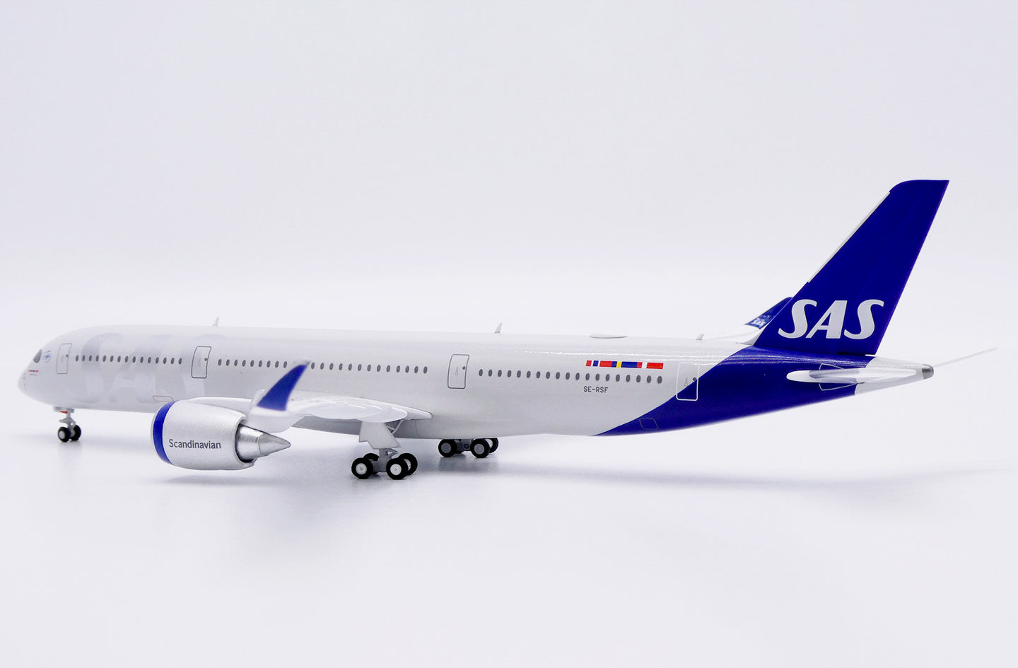 JC WINGS A350-900XWB SAS SCANDINAVIAN AIRLINES "SKYTEAM LOGO" REG: SE-RSF