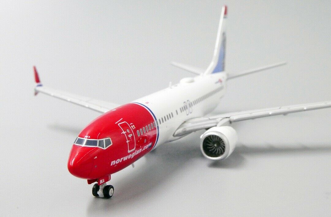 JC WINGS B737 NORWEGIAN AIR OSCAR WILDE REG: LN-BKA