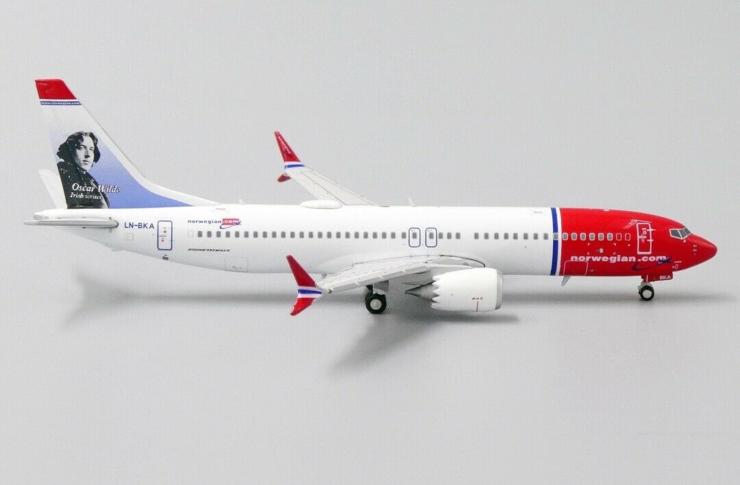 JC WINGS B737 NORWEGIAN AIR OSCAR WILDE REG: LN-BKA