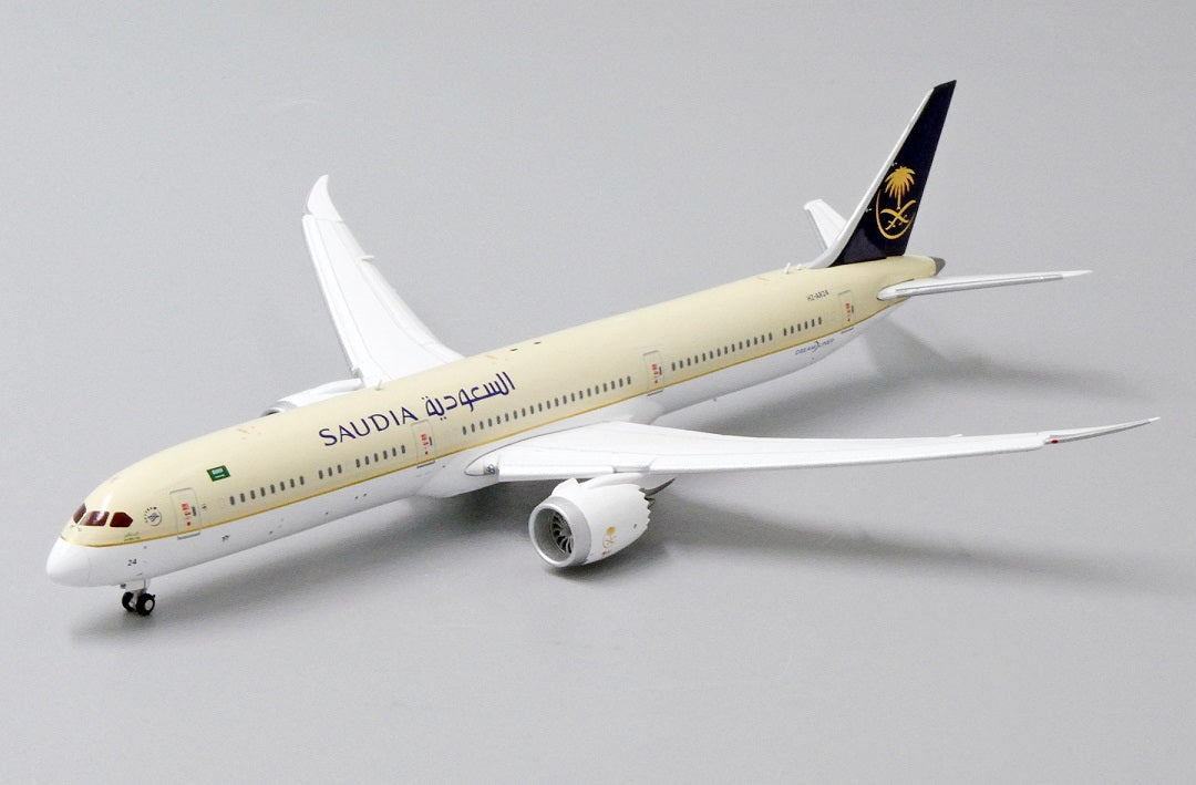 JC WINGS B787-10 DREAMLINER SAUDI ARABIAN AIRLINES (FLAPS DOWN) REG: HZ-AR24