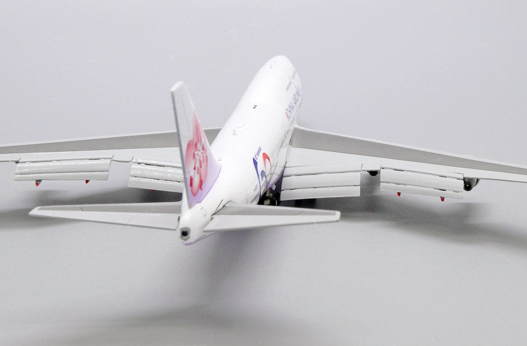 JC WINGS B747-400 CHINA AIRLINES "60TH ANNIVERSARY" (FLAP DOWN) REG: B-18210