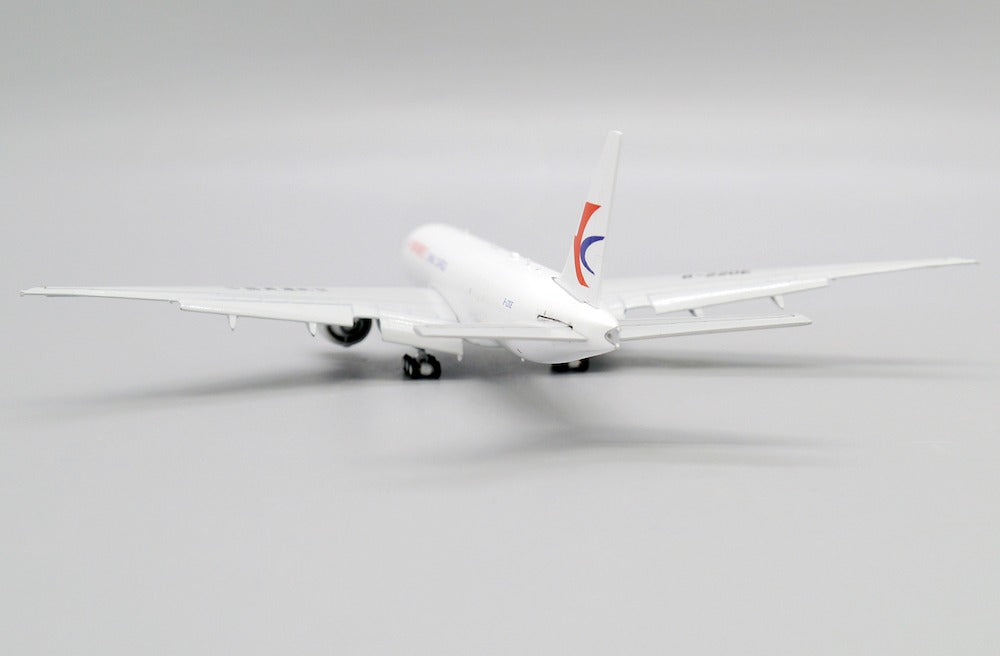 JC WINGS B777 CHINA CARGO AIRLINES (FLAPS DOWN) REG: B-220E