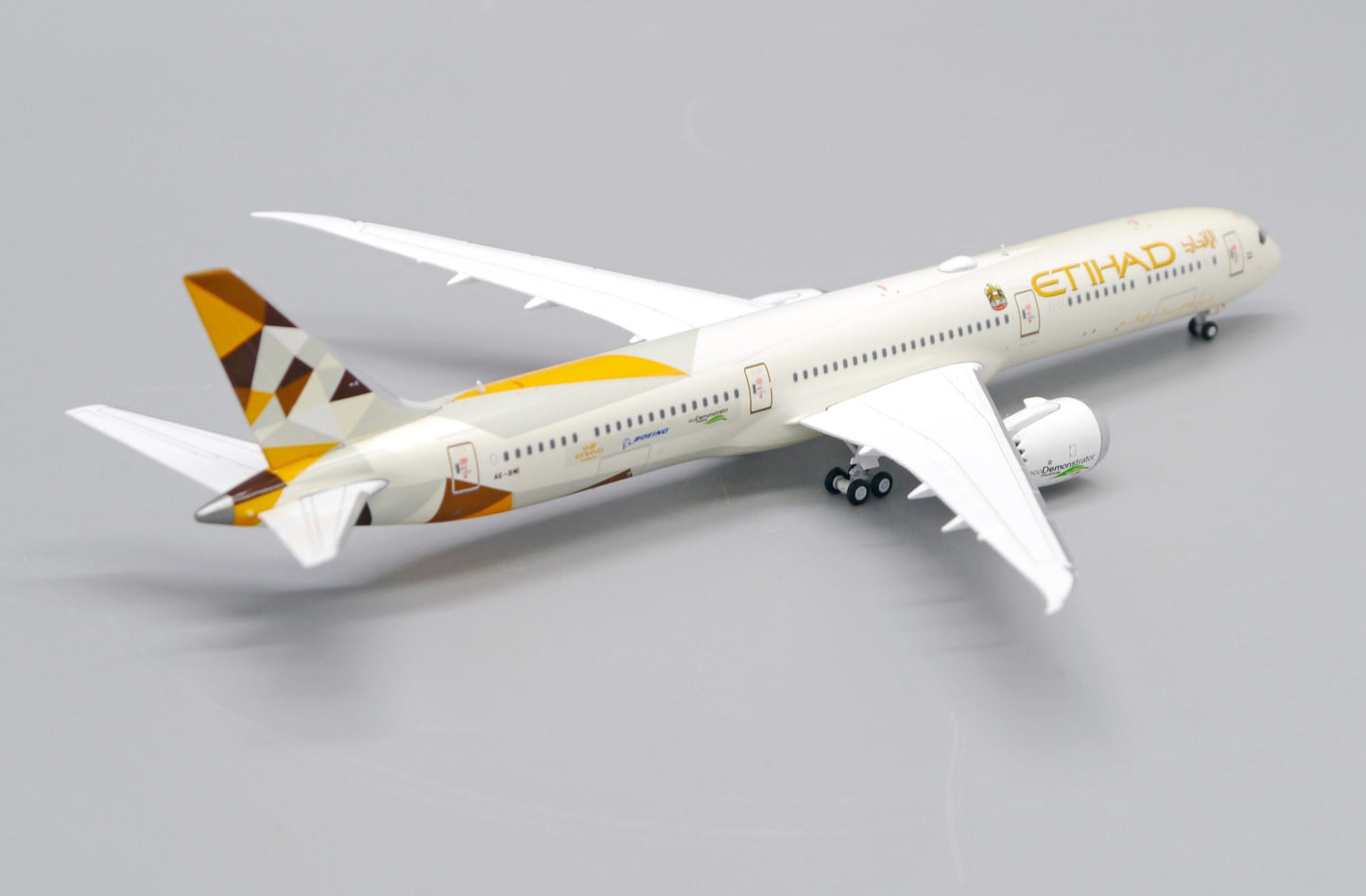 JC WINGS B787 ECO DEMONSTRATOR ETIHAD AIRWAYS REG: A6-BMI