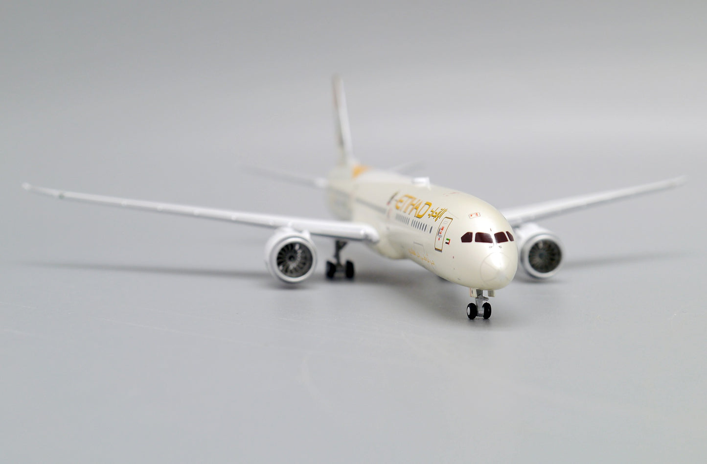 JC WINGS B787 ECO DEMONSTRATOR ETIHAD AIRWAYS REG: A6-BMI