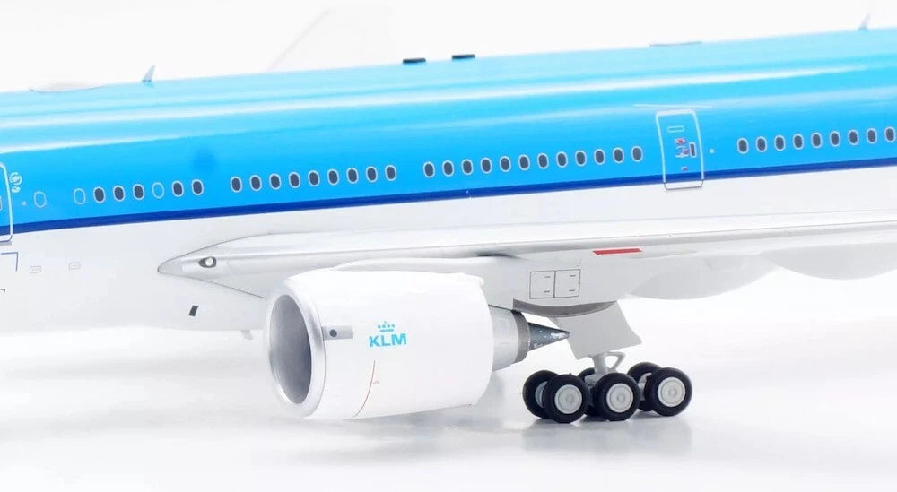 INFLIGHT 200 B777-206/ER ROYAL DUTCH AIRLINES (KLM) REG: PH-BQD