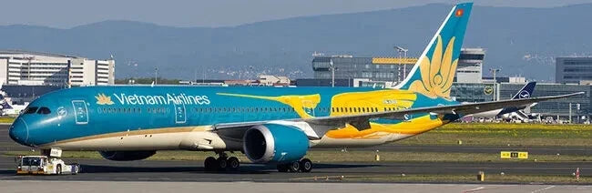 AVIATION 400 B787-9 DREAMLINER VIETNAM AIRLINES "CHIM LAC" (DETACHABLE GEAR) REG: VN-A868